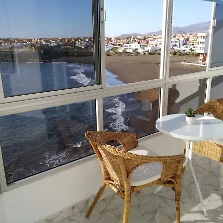 Beach Front Apartment La Garita